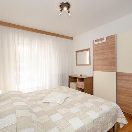 Apartments Bungavilia Ровинь Экстерьер фото