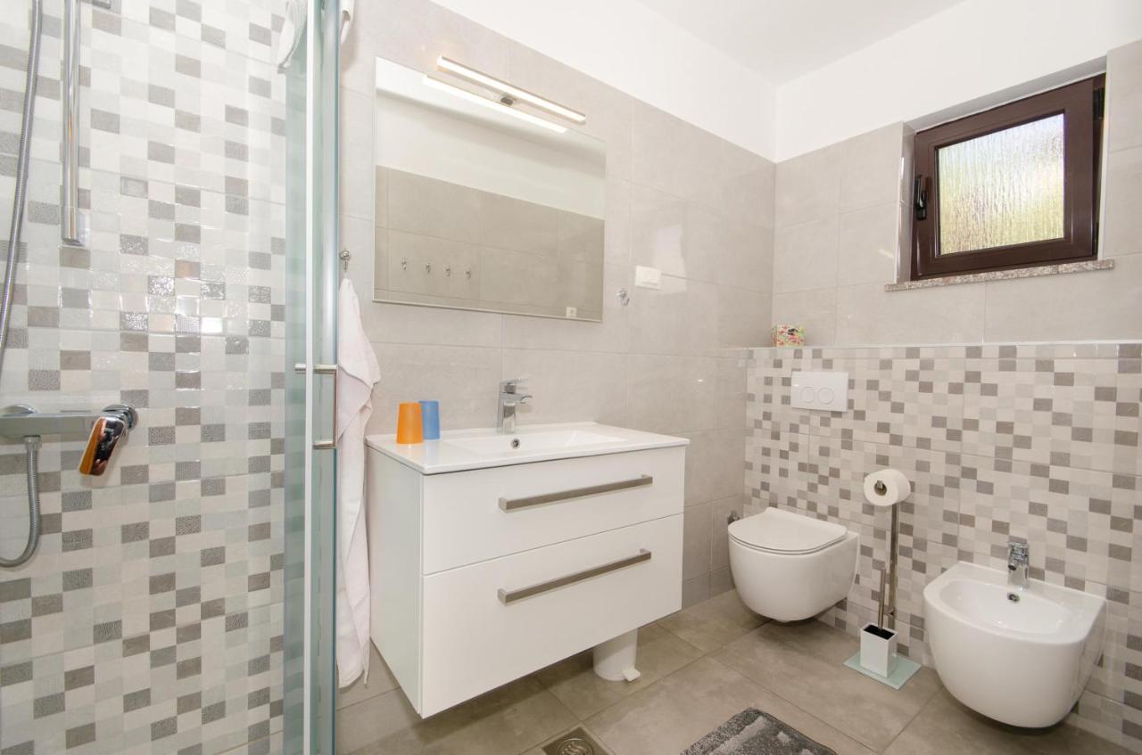 Apartments Bungavilia Ровинь Экстерьер фото