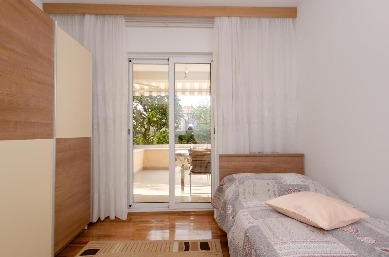 Apartments Bungavilia Ровинь Экстерьер фото